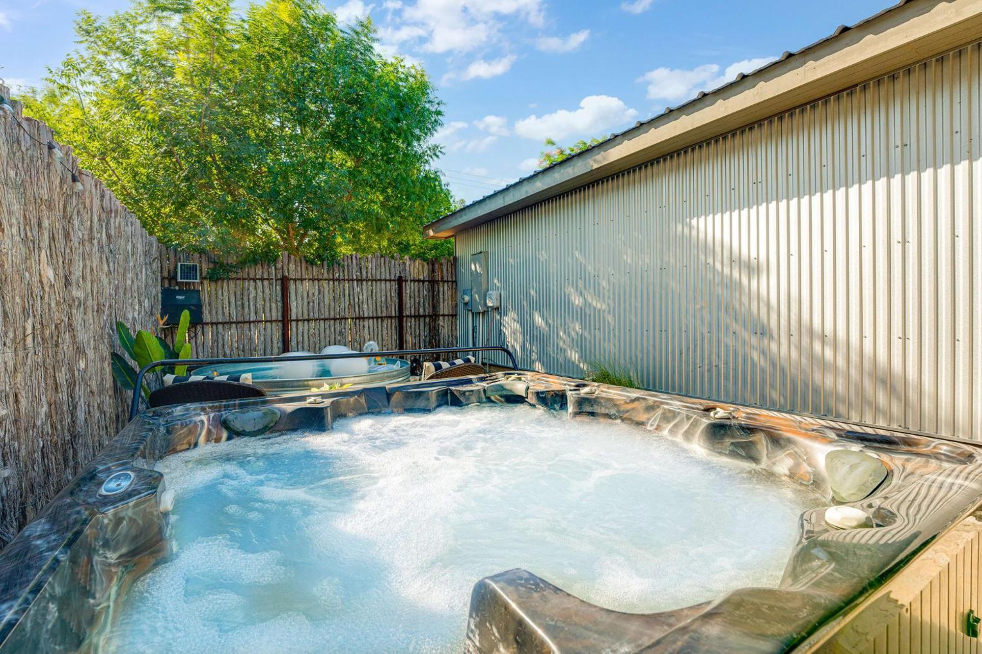 Claret House Full Kitchen And Private Hot Tub Villa Fredericksburg Eksteriør bilde